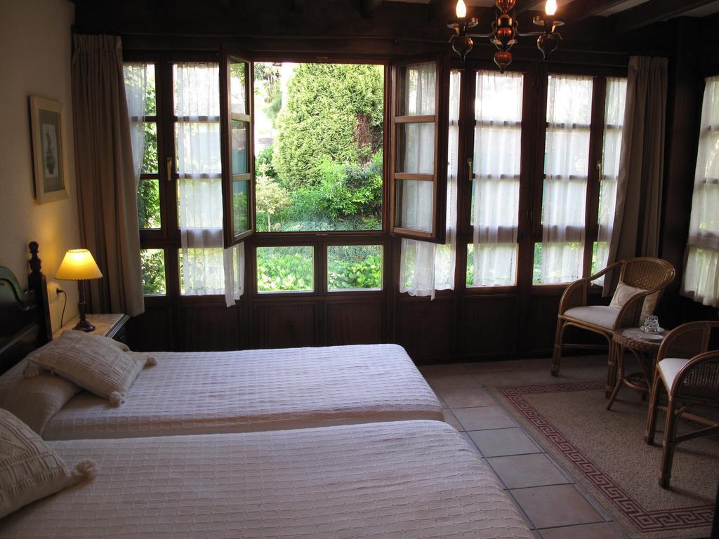 Trisqueles Y Buganvillas Villaviciosa  Kamer foto
