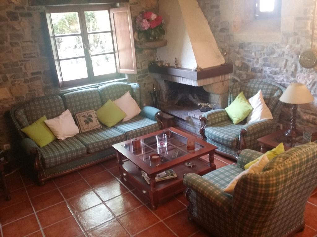 Trisqueles Y Buganvillas Villaviciosa  Buitenkant foto
