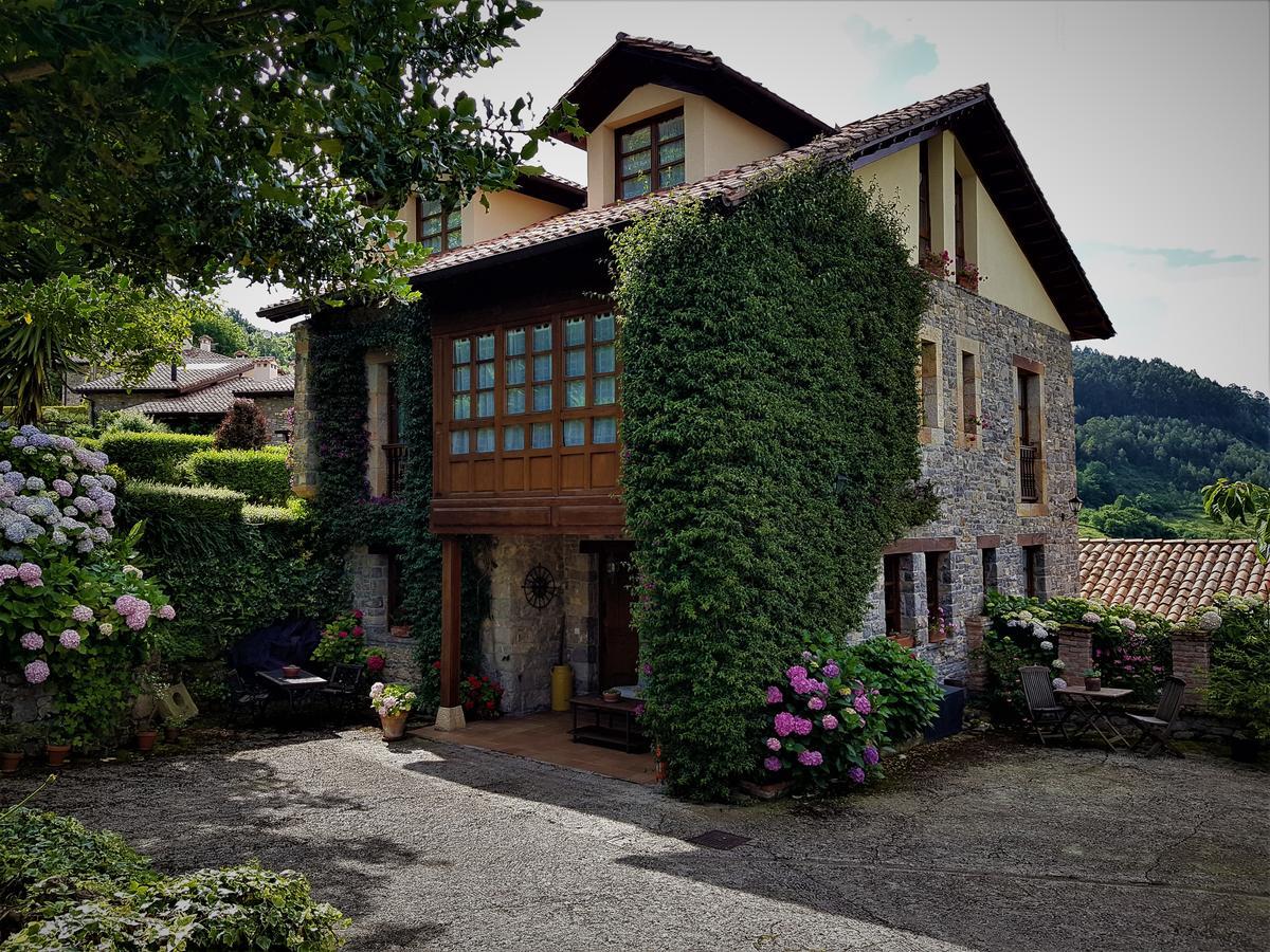 Trisqueles Y Buganvillas Villaviciosa  Buitenkant foto